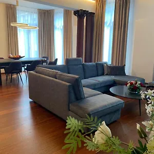 Botanique Airbnb, Antwerpen